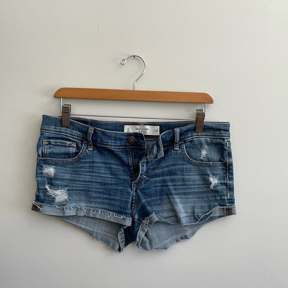 Abercrombie & Fitch denim shorts in Size 8/W29